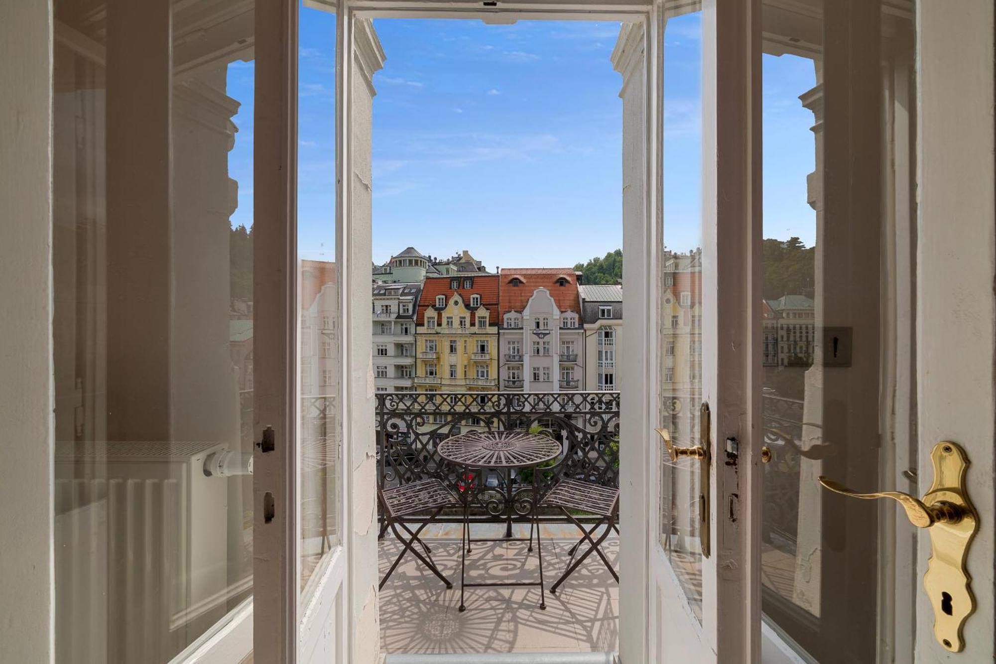 Boutique Apartment Owned By Emperor Peter The Great With 2 Balconies & Jacuzzi Karlsbad Exterior foto