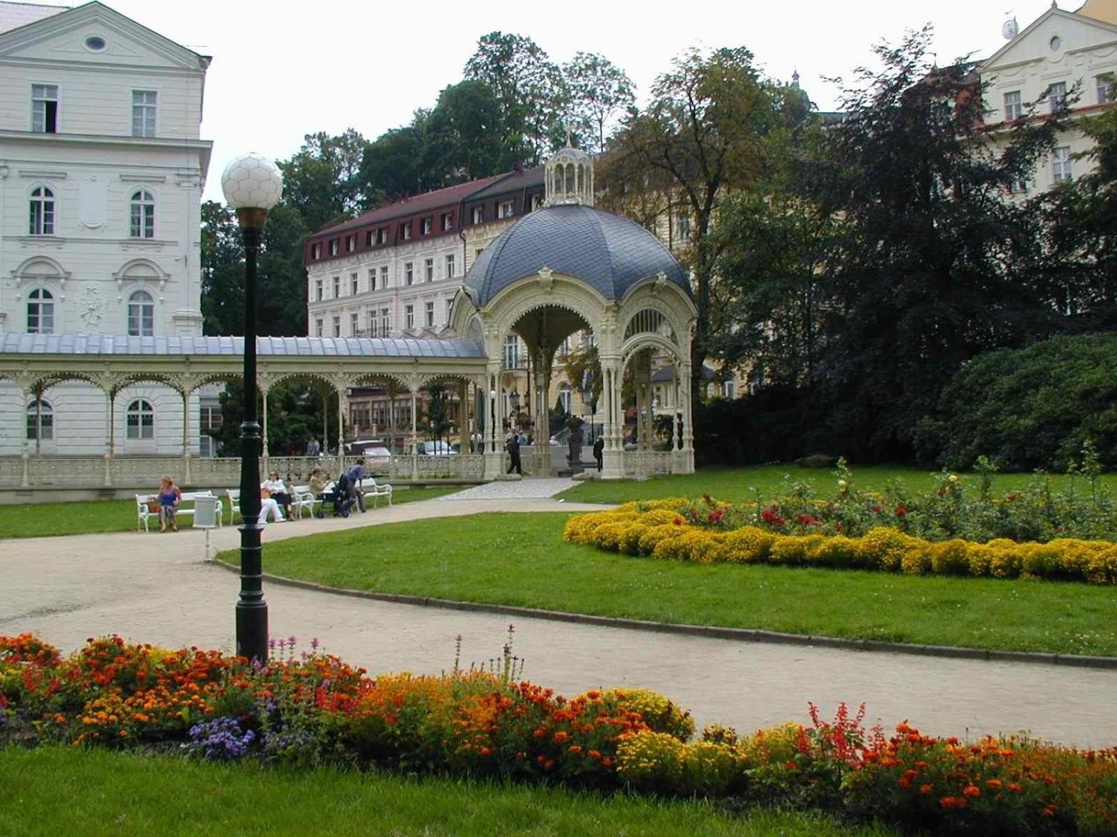Boutique Apartment Owned By Emperor Peter The Great With 2 Balconies & Jacuzzi Karlsbad Exterior foto